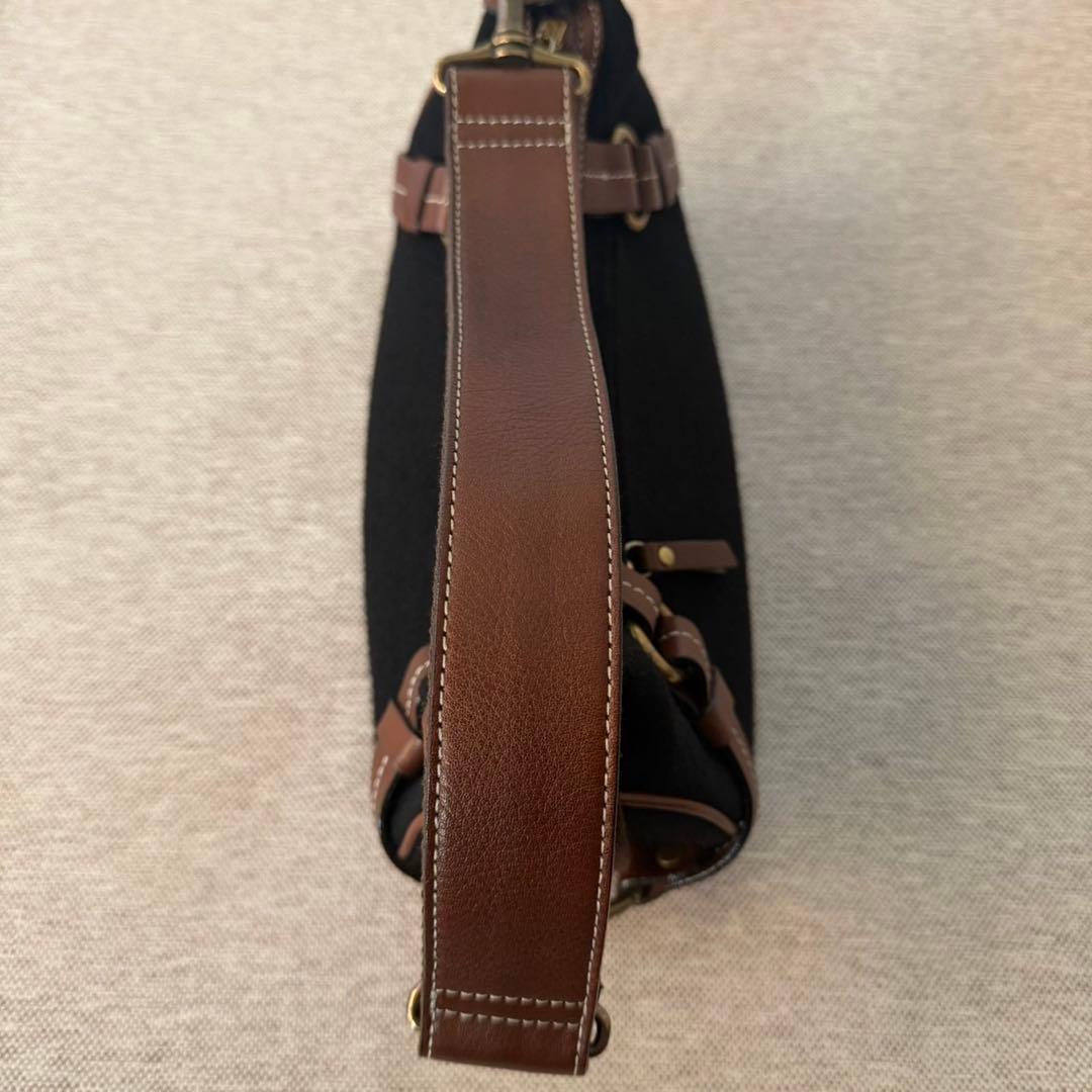 バーバリー ブルーレーベル ショルダーバッグ ウール　レザー ブラック