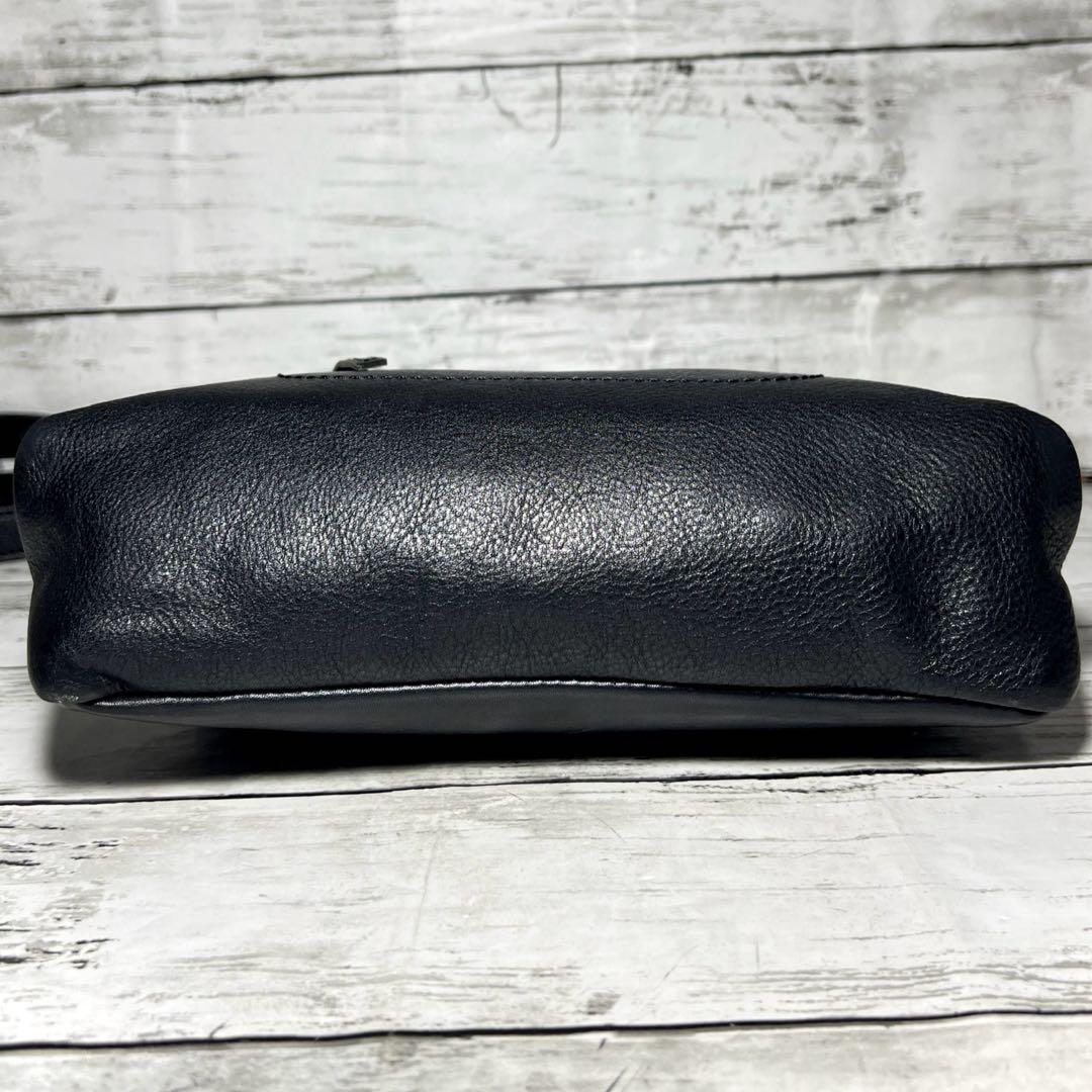 美品✨Dakota ダコタ 斜め掛けショルダーバッグ本革レザー黒ブラック肩掛け