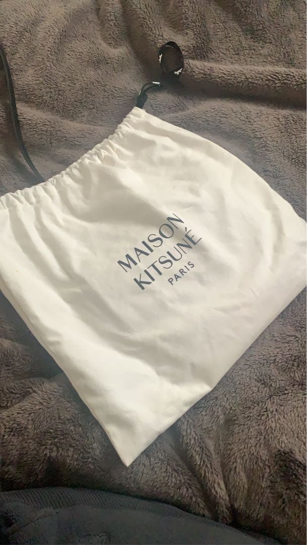 MAISON KITSUNÉ EdieレザーショルダーLサイズ　ブラック