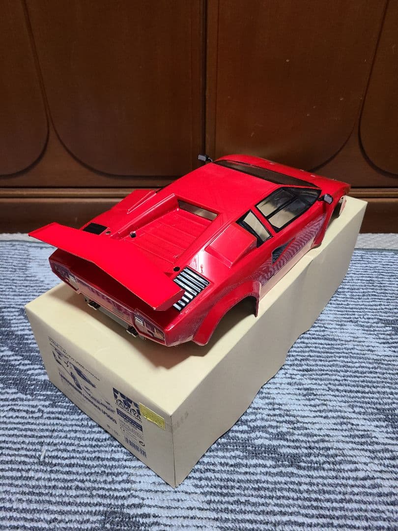 タミヤ 1/10 RC カウンタックLP500Sボディ(レッド)
