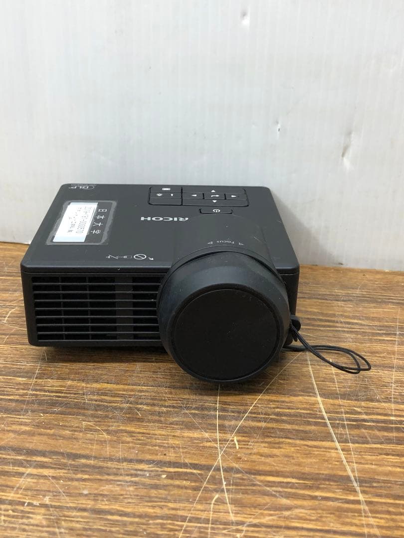 RICOH PJ WXC1110 ハンディプロジェクター　本体のみ