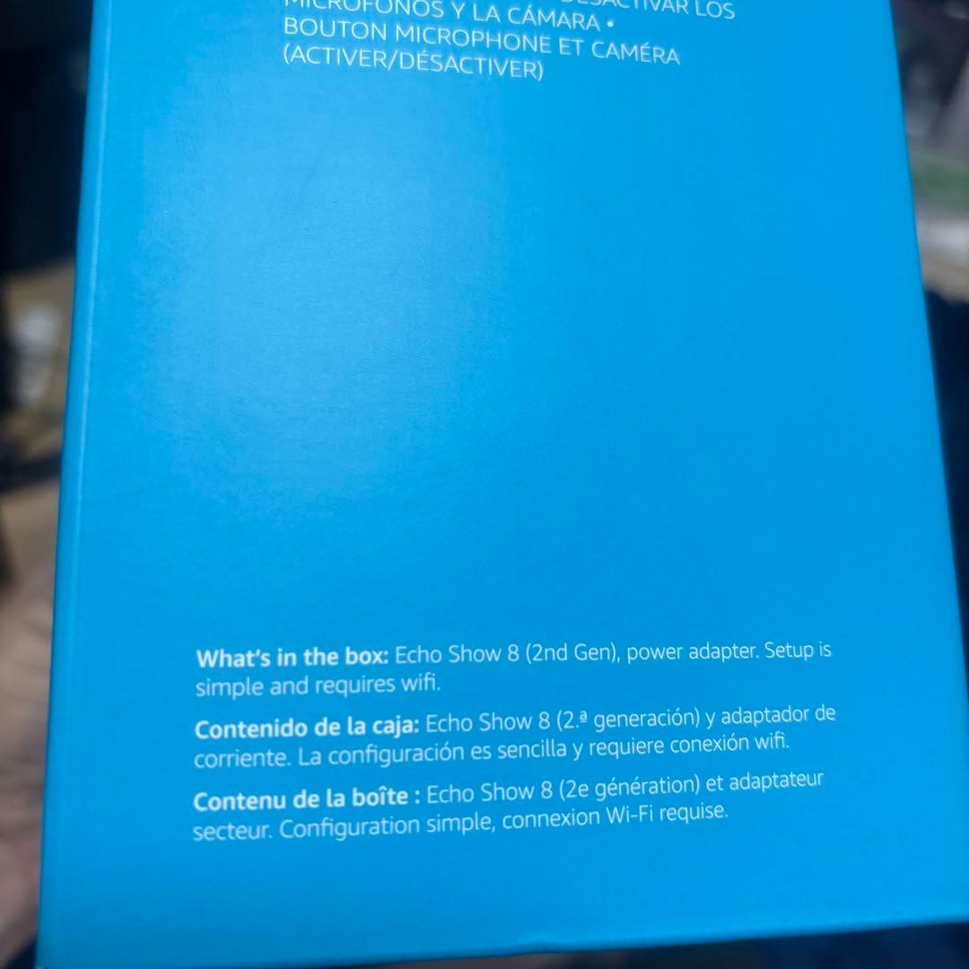 Echo Show 8 HDスクリーン付き　with Alexa 第2世代