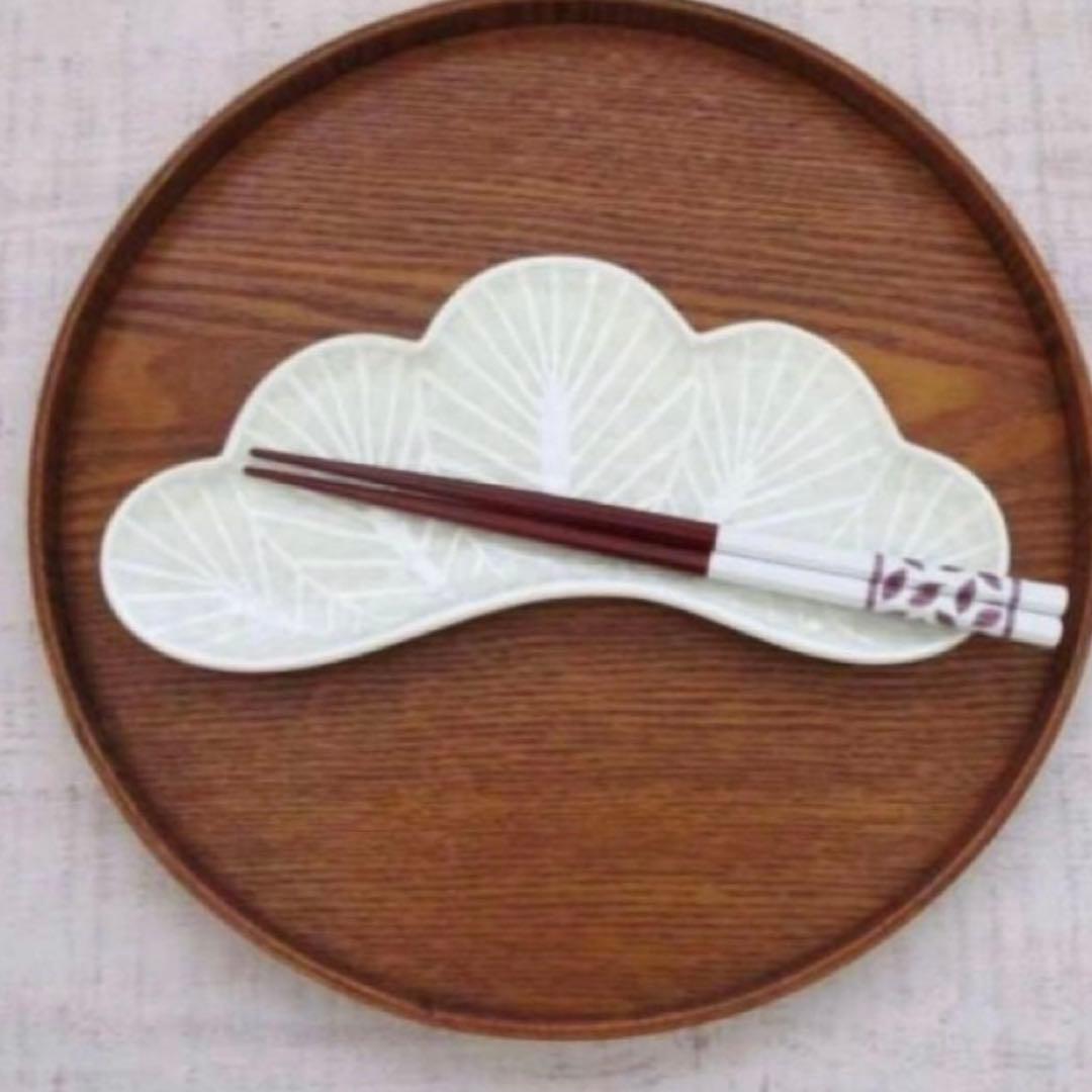 【新品】【大人気】有田焼幸楽窯　錦銀松葉形前菜皿　縁起物