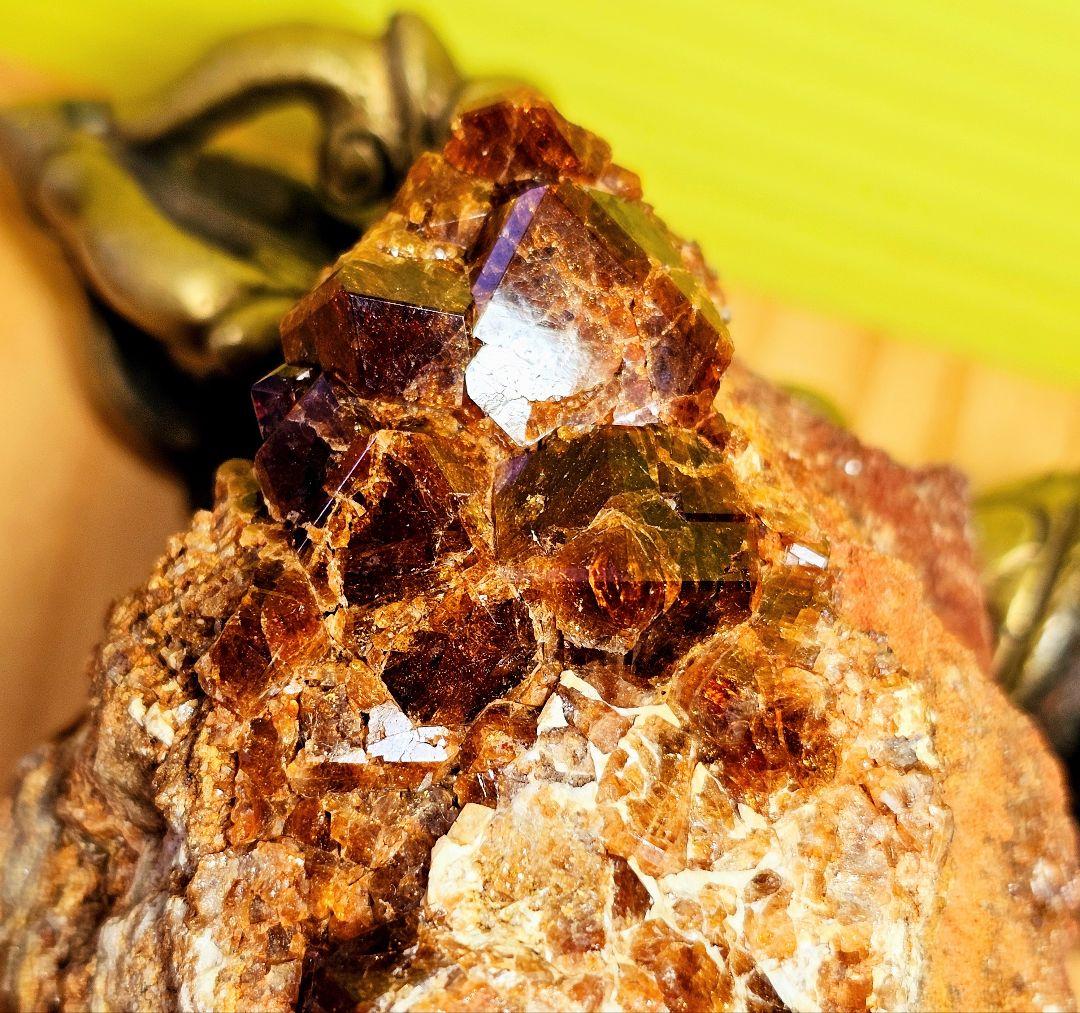 ネガティブエネルギーから強力に守護する‼️ ガーネット原石