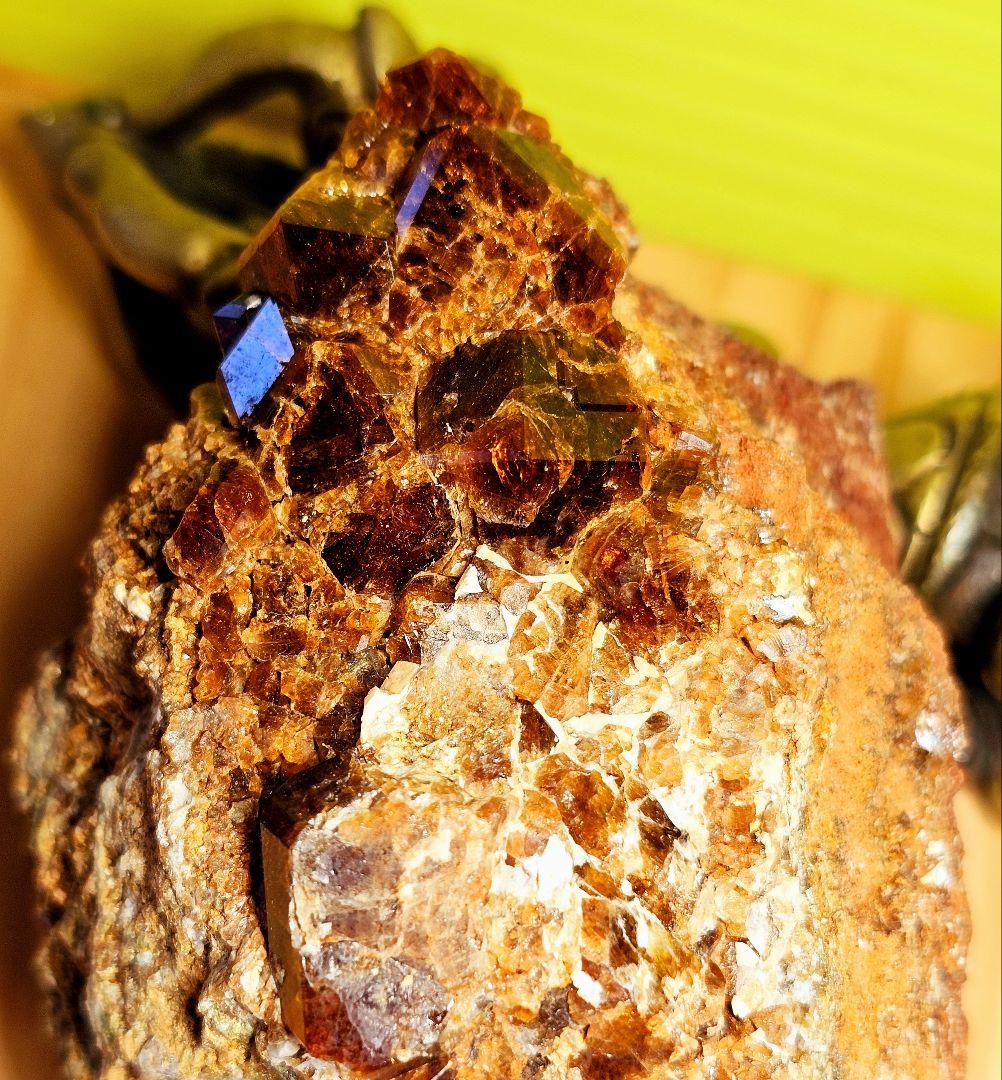 ネガティブエネルギーから強力に守護する‼️ ガーネット原石