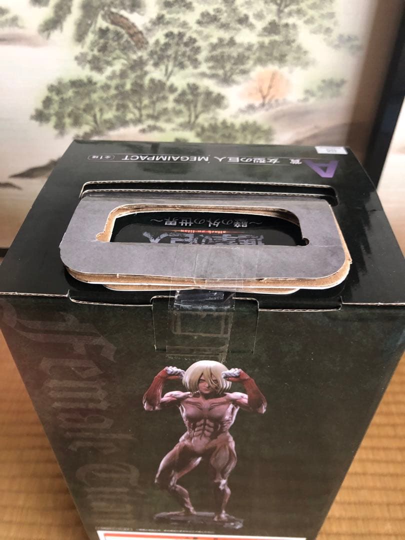 女型の巨人 フィギュア MEGAIMPACT