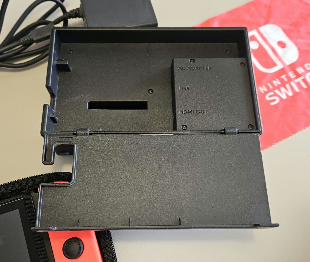 Nintendo Switch スイッチ　本体+ソフト4本+ケース　セット