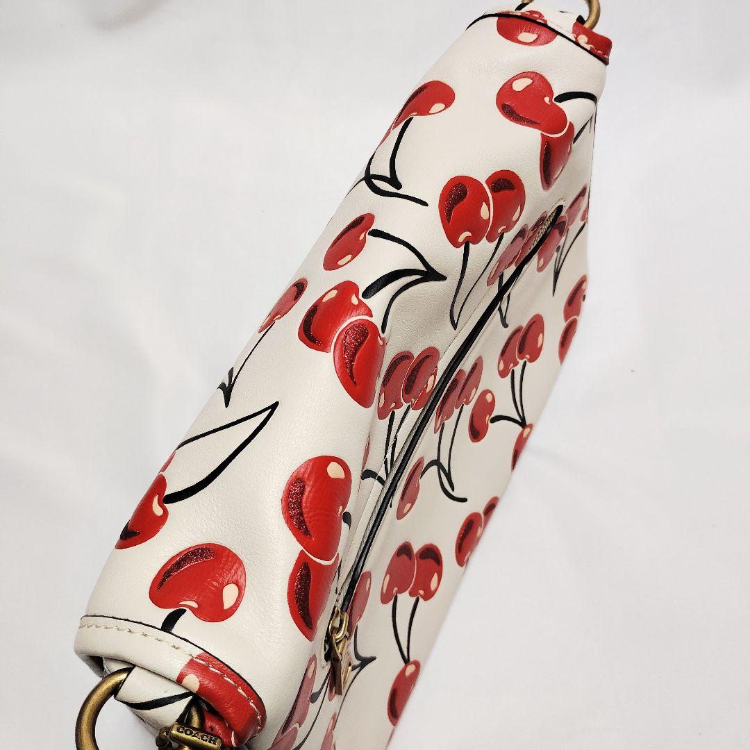 COACH チェリー柄 ショルダーバッグ　ソフトタビー