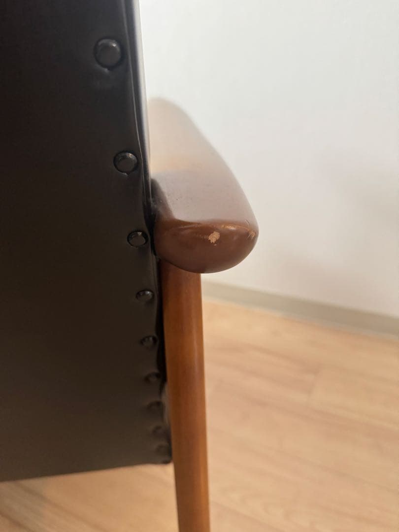 カリモク60 Kチェア 1シーター ブラック【梱包たのめる便発送】