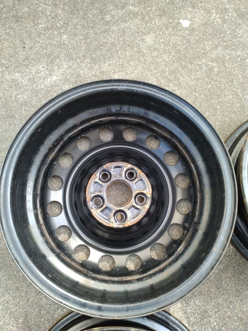 15インチ ブラック スチールホイール 4個セット　鉄ホイール　鉄ちん　鉄チン