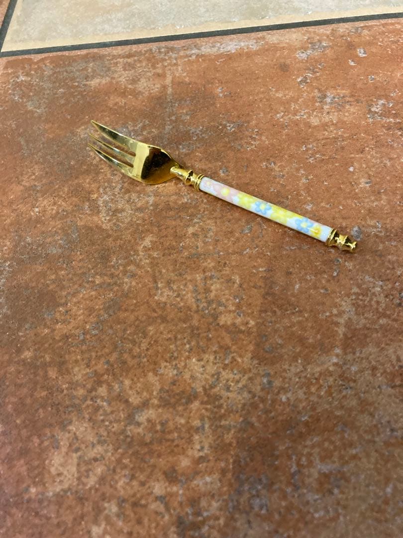 ハローキティ2000年限定 25周年記念コレクションケーキ皿2枚セット