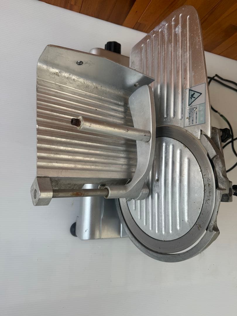 ミートスライサー　TBMS-220N テンポス業務用 (a24)