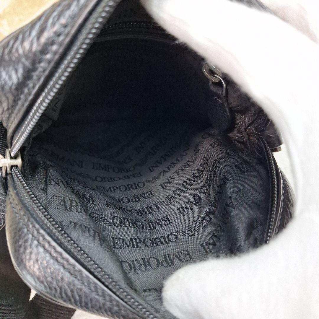 エンポリオアルマーニ　ショルダーバッグ　レザーシボ加工　シルバーロゴプレート　黒