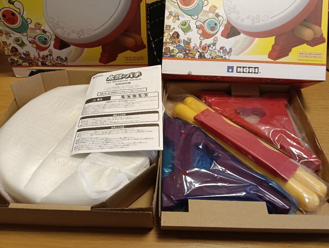 太鼓の達人 ソフトとホリ製のタタコン2台です