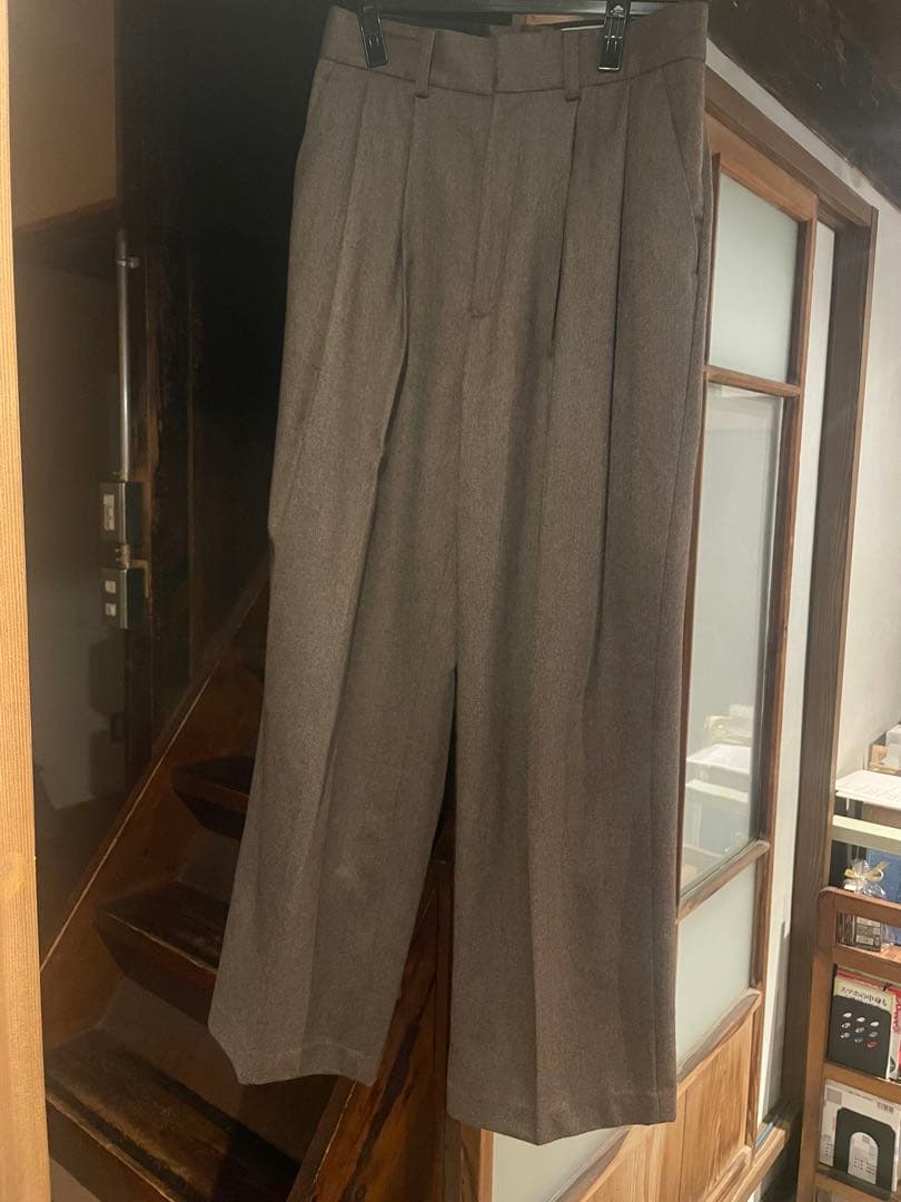 HER.ジャケット、パンツのセットアップ　ブラウン