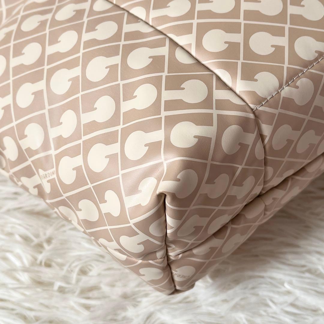 新品未使用✨GHERARDINIゲラルディーニ　ソフティ　トートバッグ　総柄