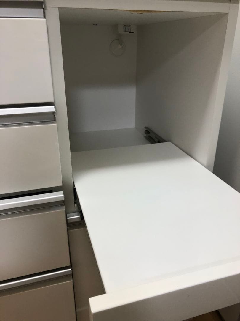 【送料込み】ニトリ　キッチンカウンター　食器棚