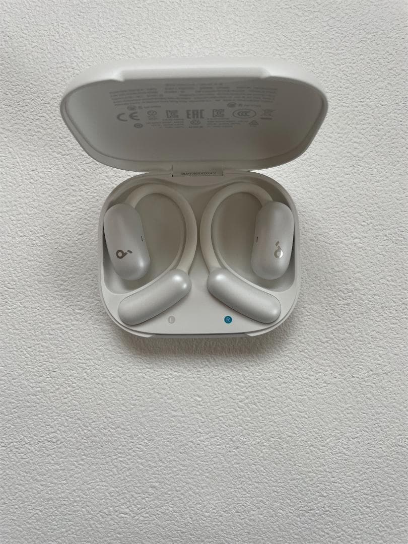 美品　Anker Soundcore AeroFit 2