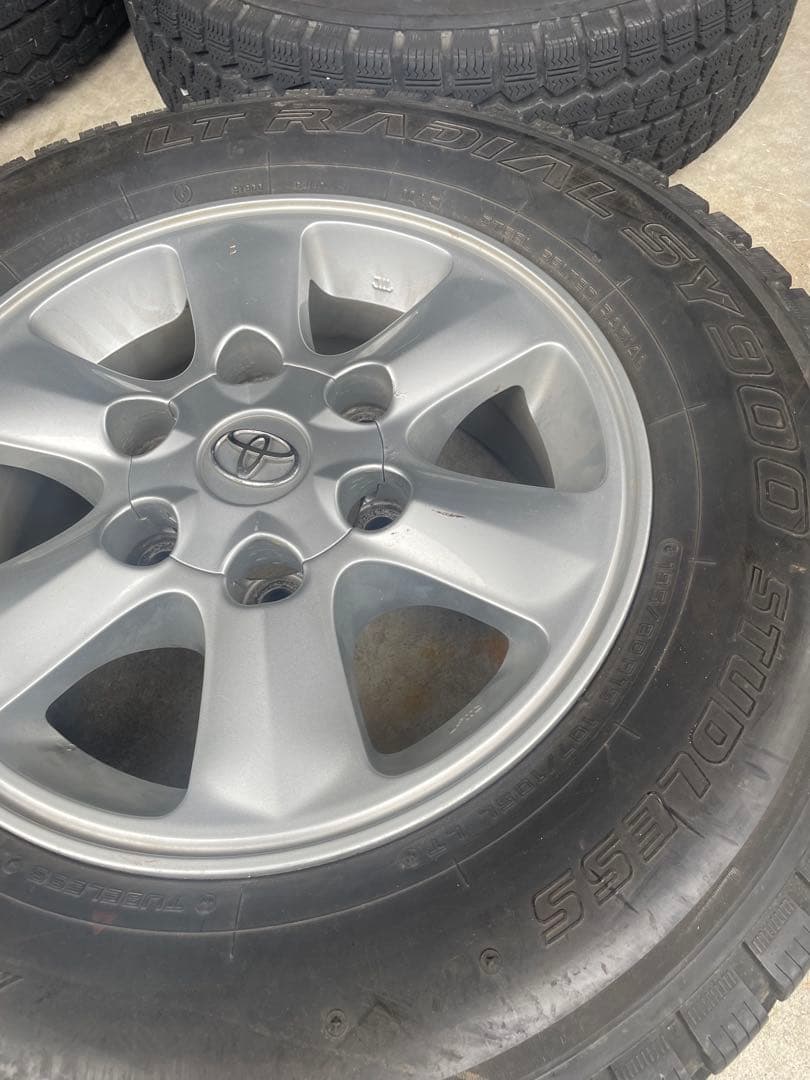 大特価⭐︎履き替えるなら　トヨタ純正ハイエース純正アルミが売りの4本セット