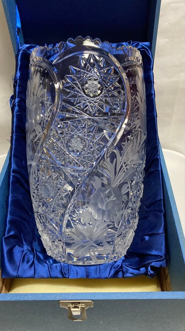高級クリスタルガラス 花瓶 彫刻模ボックス