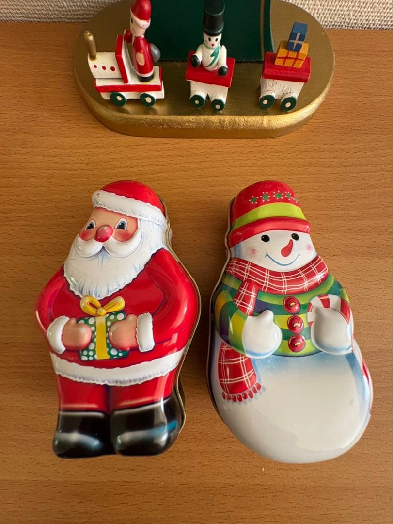 クリスマスツリー　木製　組み立て式　サンタさんとスノーマンのオーナメント付き