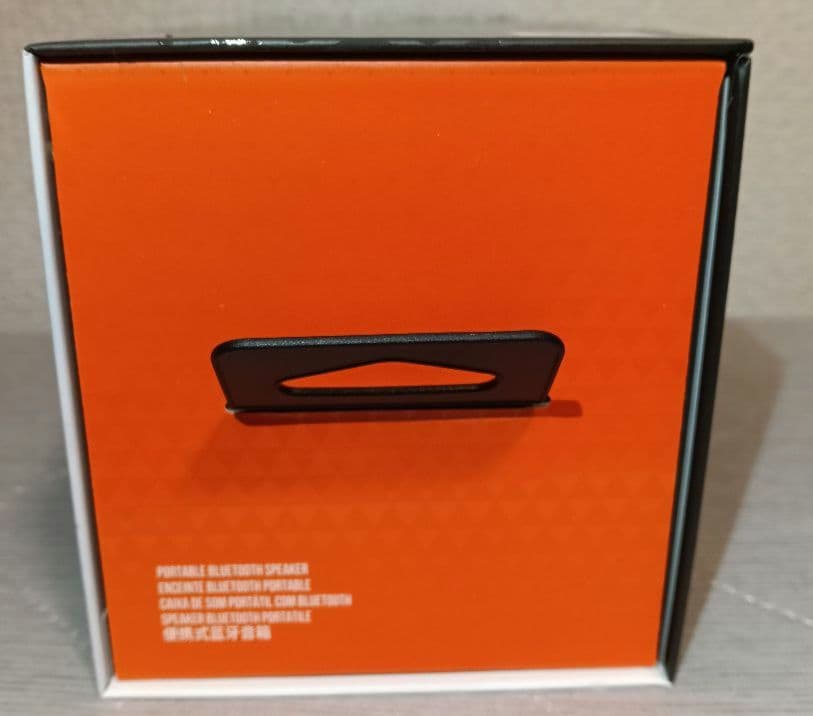 新品未開封　JBL ワイヤレススピーカー FLIP6 BLACK