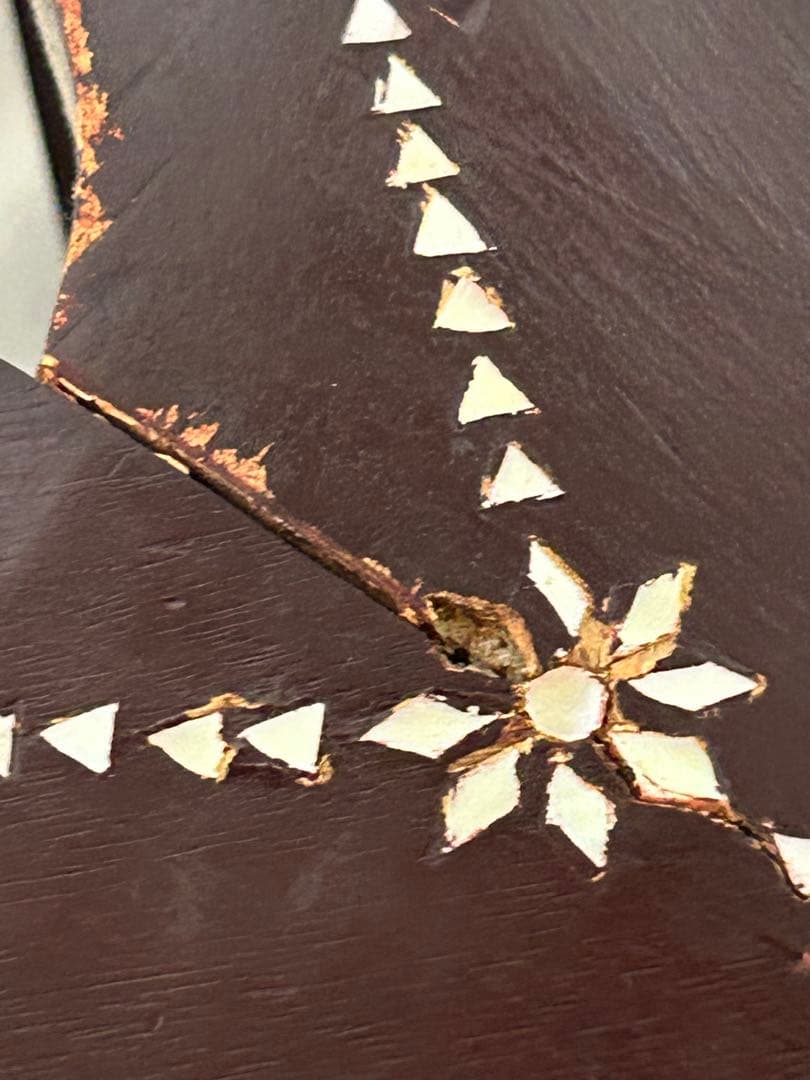 カルティニベンチ　クラブチェア　螺鈿　ロビーチェア　木製椅子