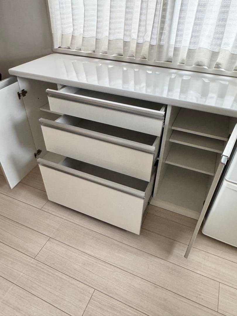 東京インテリア　ホワイト 引き出し式収納キャビネット　キッチンカウンター