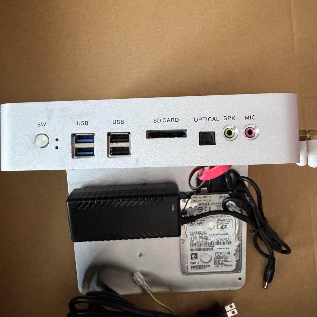 ファンレスMini PC i5-7267U 4GB SSD256GB