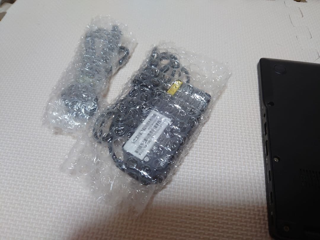 富士通Lifebook/i7-1165G7/16G/750g超軽量ノートパソコン