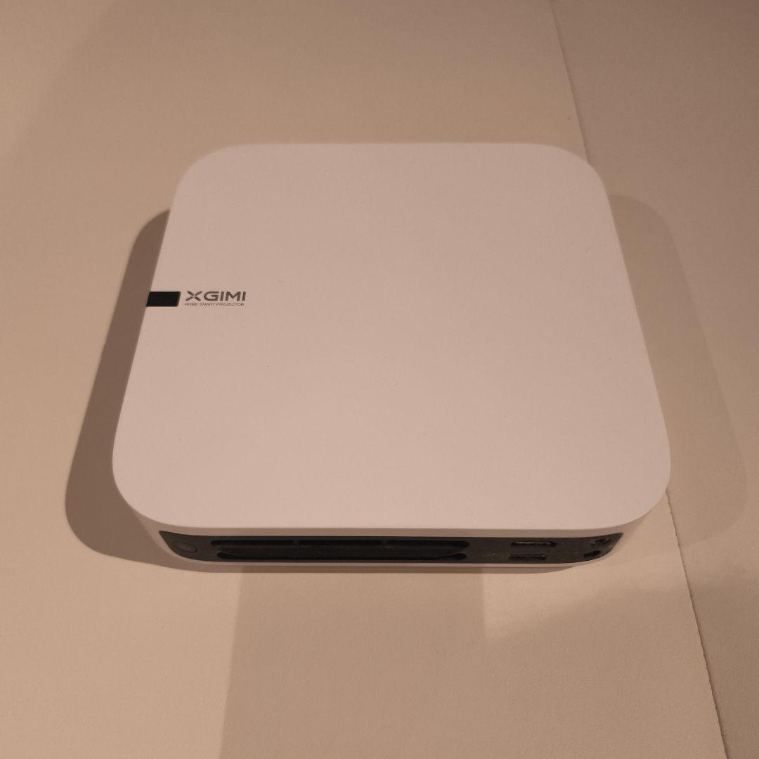 n*2様 XGIMI Elfin ホワイト プロジェクター　付属品あり オマケ三