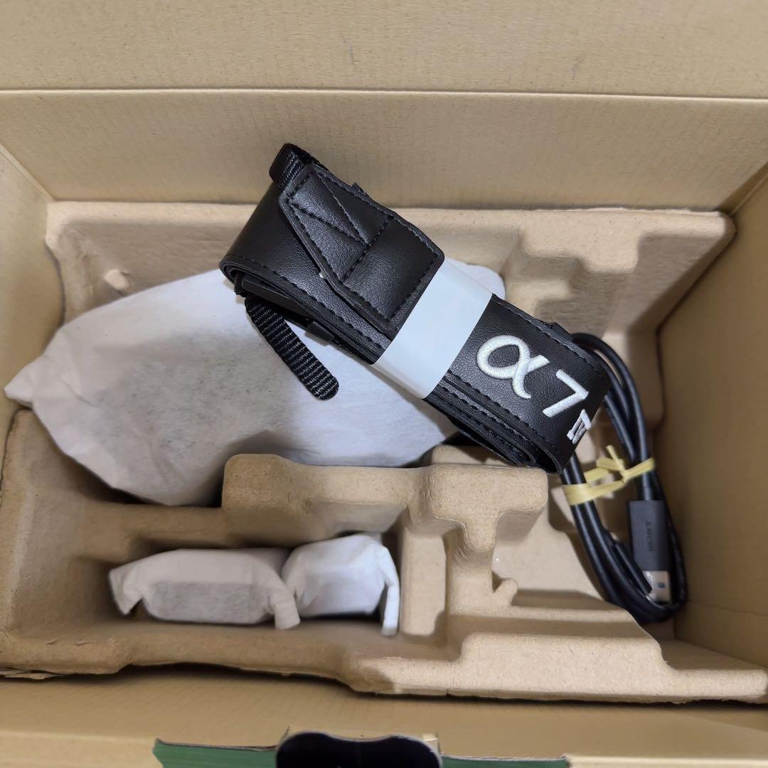 新品未使用 SONY α7 IV ILCE-7M4 ボディ（定価355310)