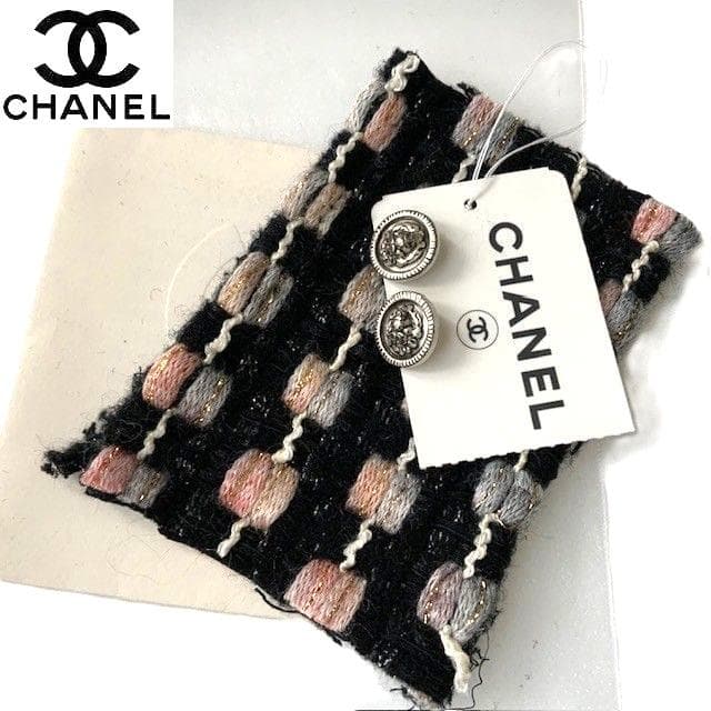 CHANEL ライオンボタン２個　セット