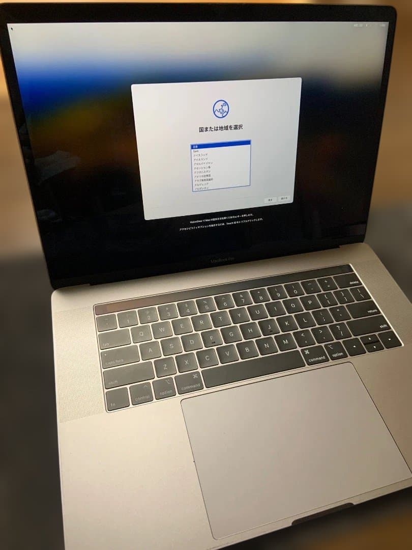 MacBook Pro 2018 15インチ i9 32GB 1TB