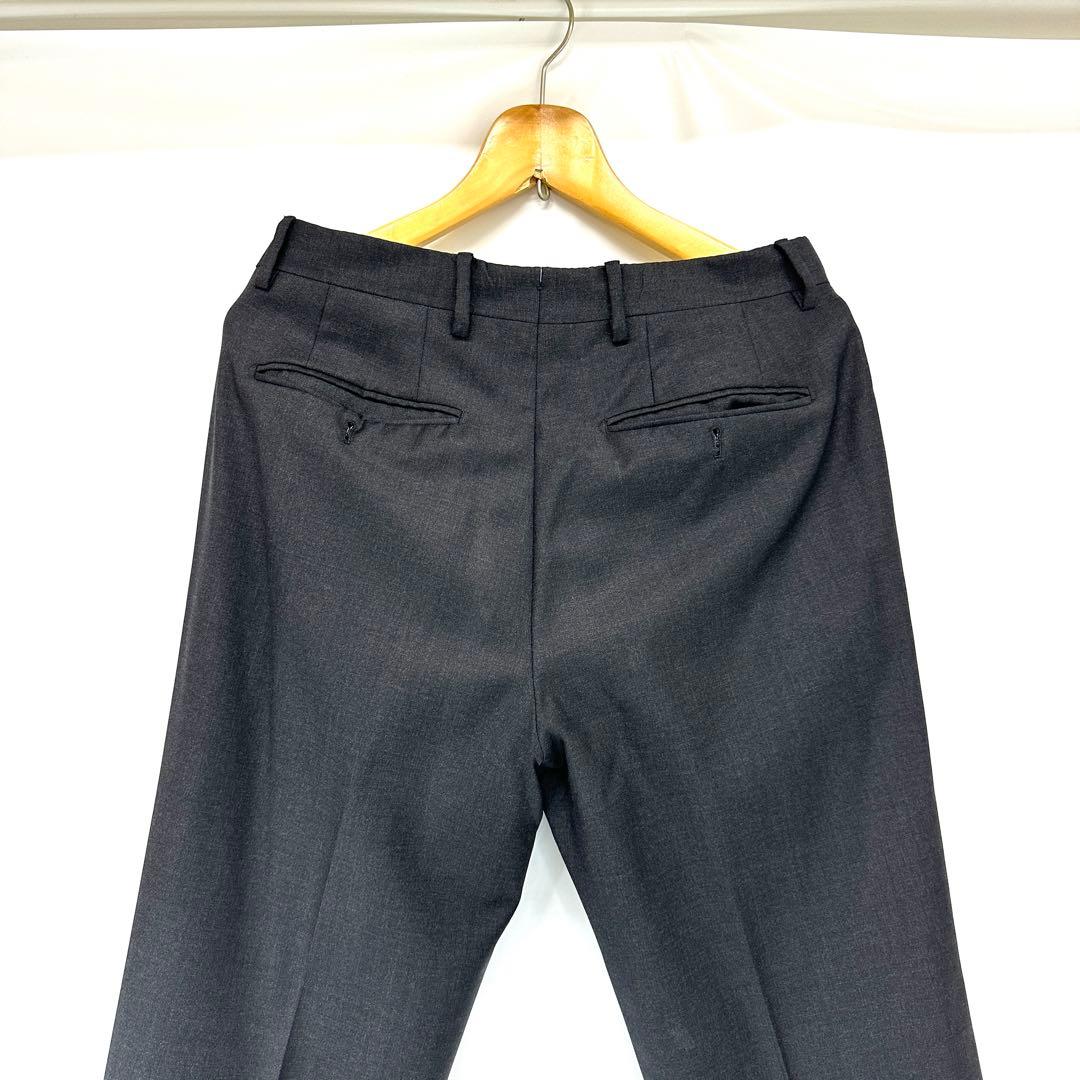 フェラガモ　スーツ　セットアップ　メンズ