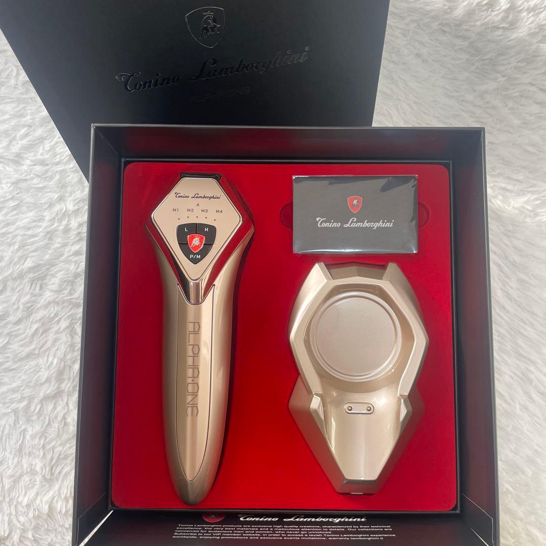 【新品未使用】美顔器 アルファワン シャンパンゴールド おまけ付き♡