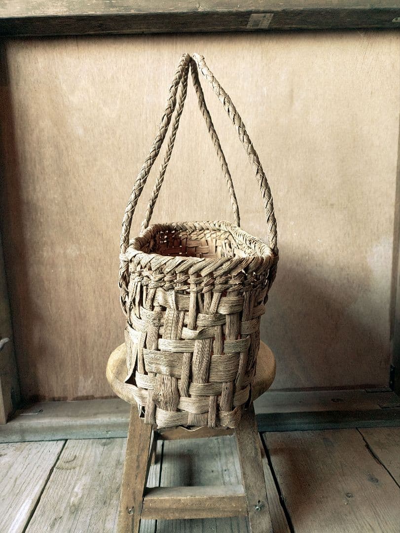 ア*子様 信州安曇野の山葡萄肩がけ籠バック。里山手仕事。