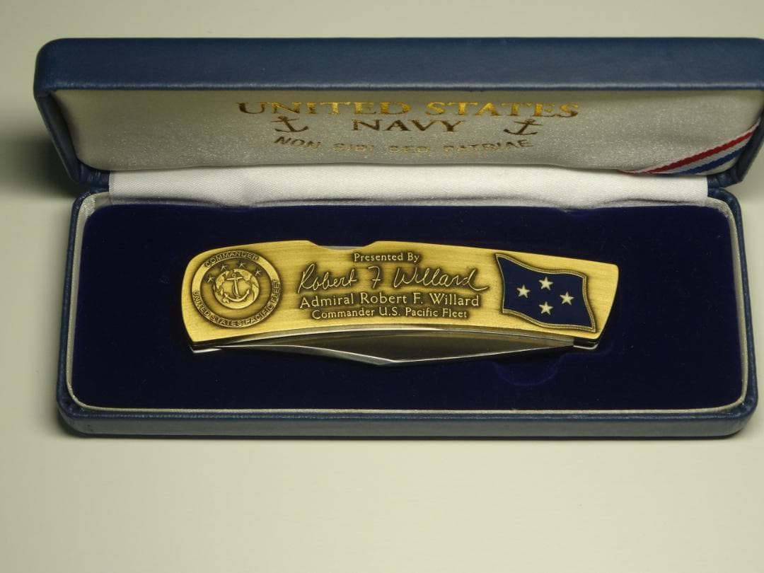 米海軍太平洋艦隊司令官 ロバート F. ウイラード大将記念ナイフ