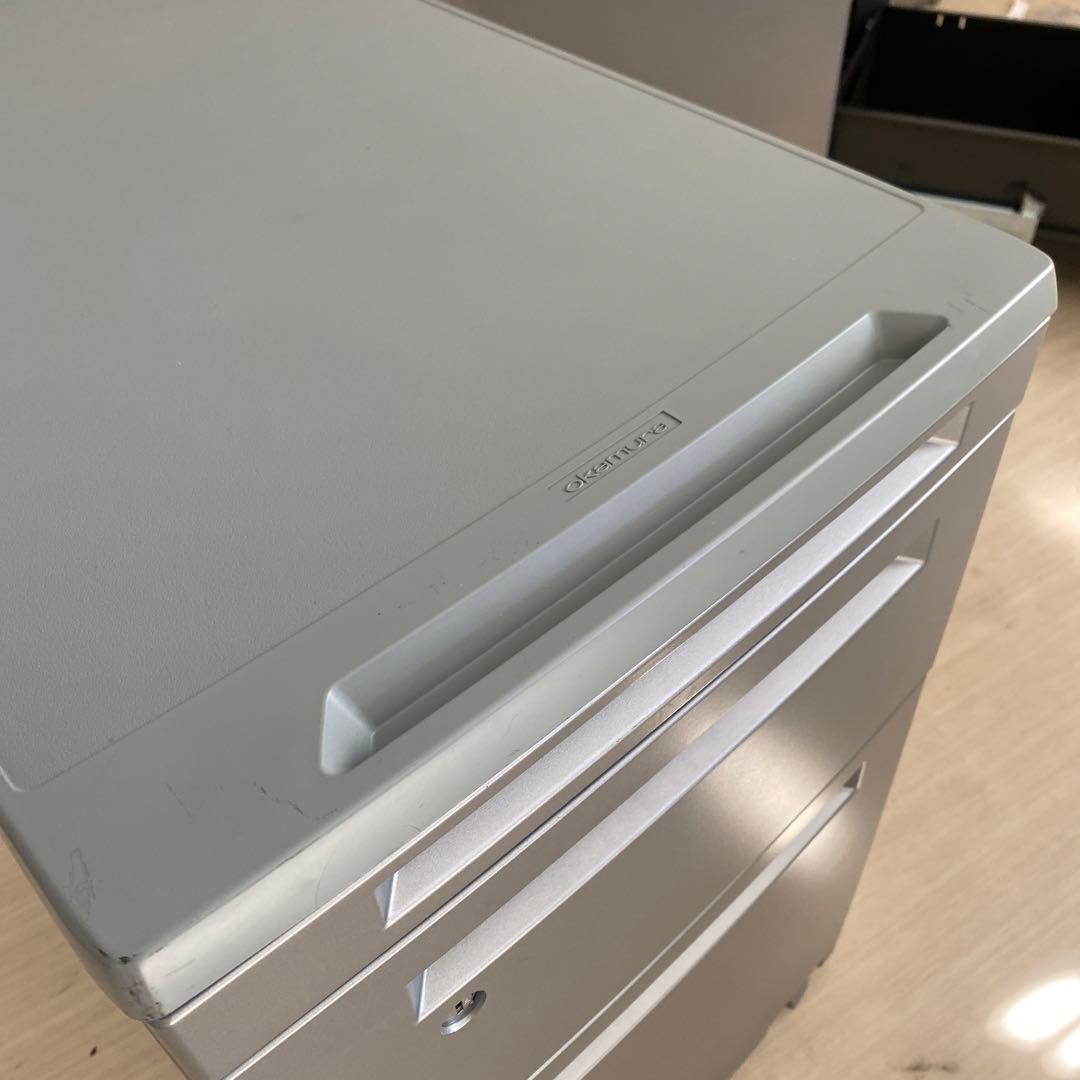 オカムラ ワゴン3段 キャスター付き　サイドテーブル