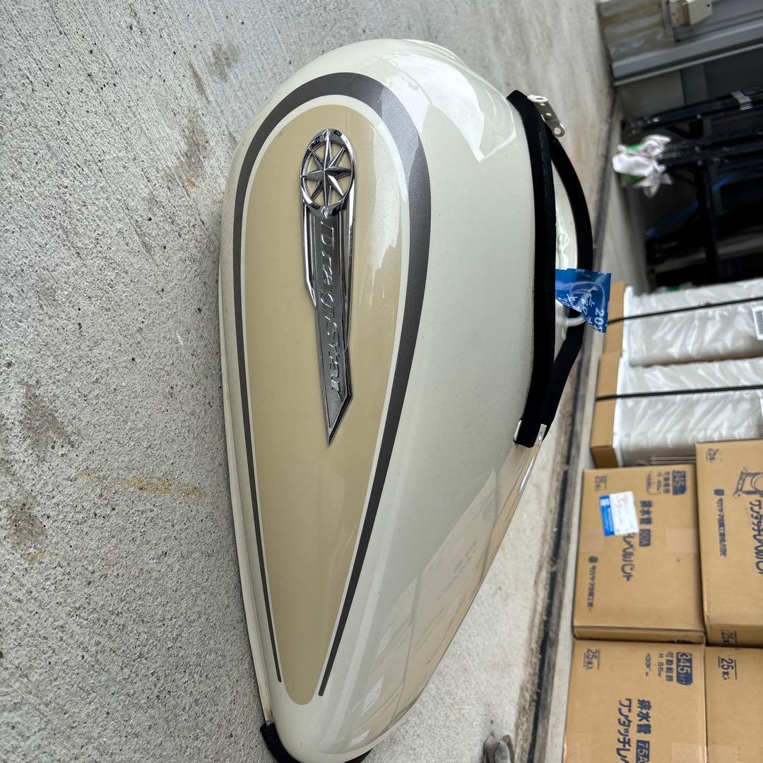 ホワイト ストライプデザイン タンク