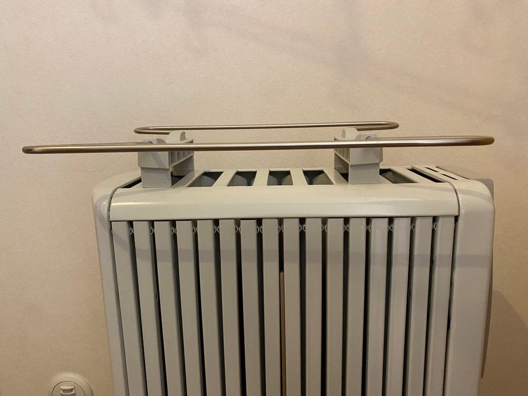 (伊)デロンギ社製 オイル密閉式ラジエター型ヒーター Mod.081505TEC