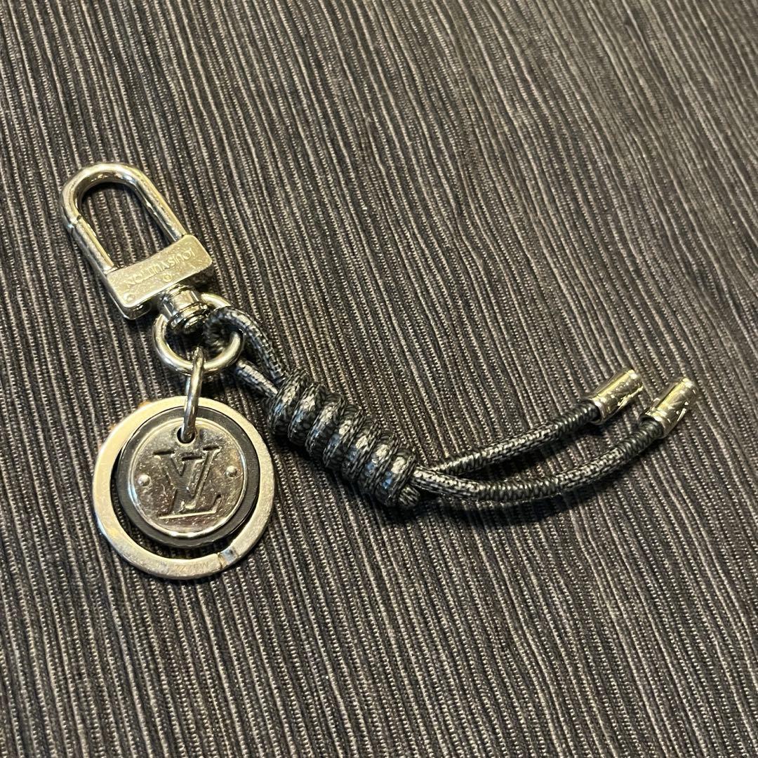 【値下げ】Louis Vuitton キーホルダー ブラック