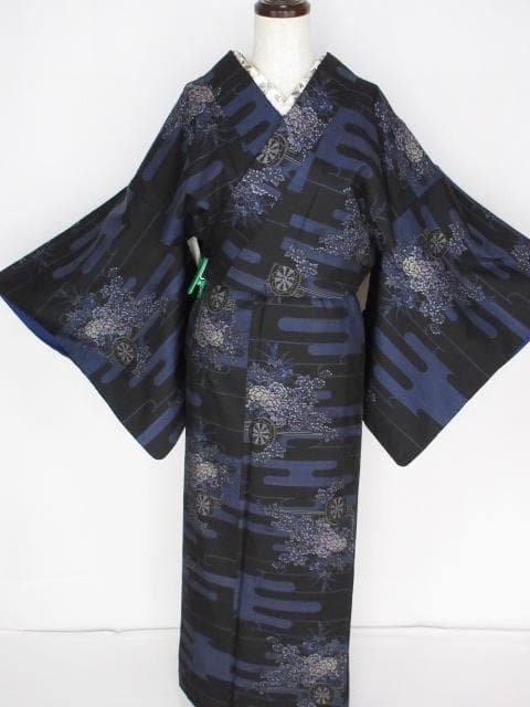 着用少ない！美品＊純泥染＊９マルキ＊本場大島紬＊黒＆青＊着物＊１５６ｃｍ＊裄６８