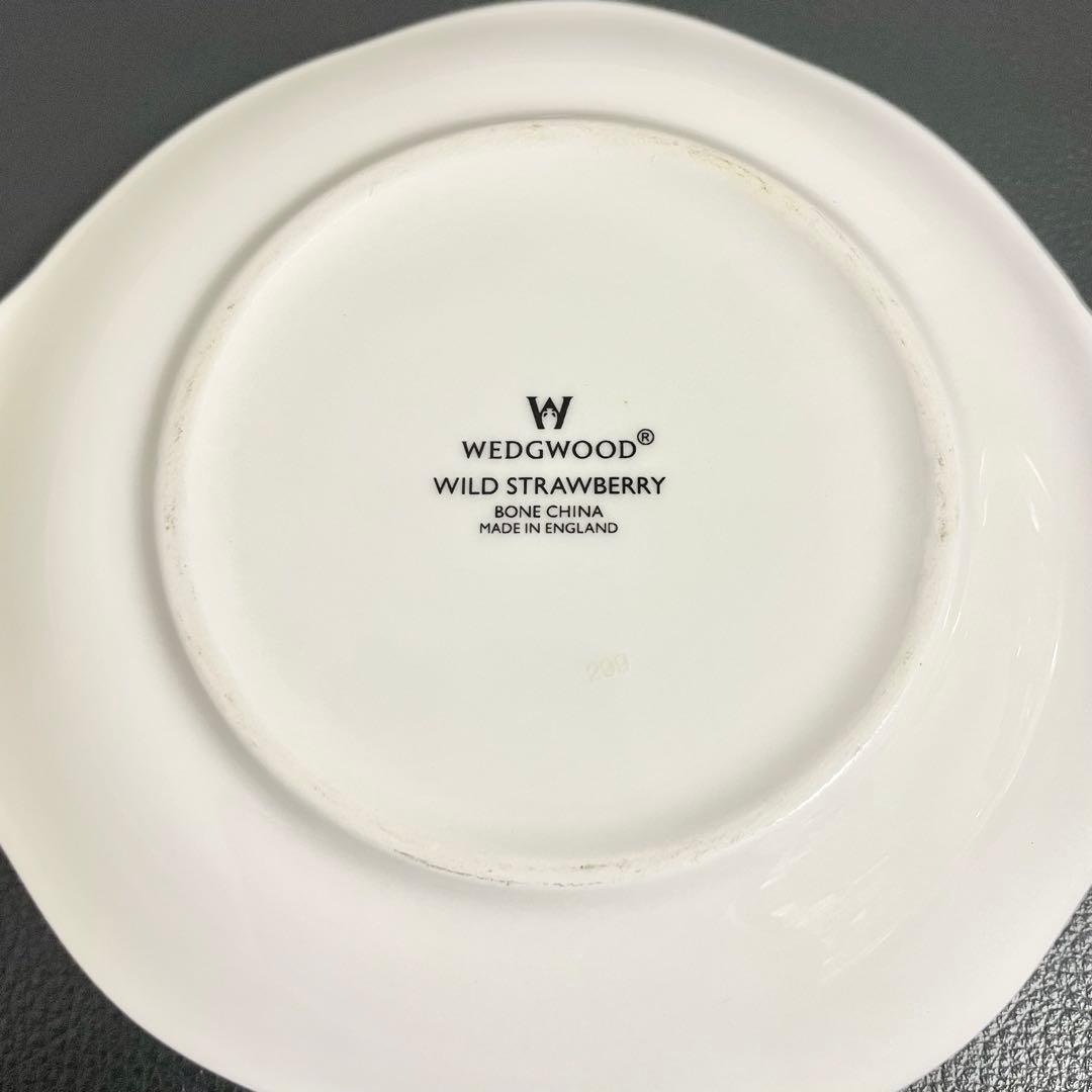  ウェッジウッド ワイルドストロベリー 中皿+ウィンザートレイ