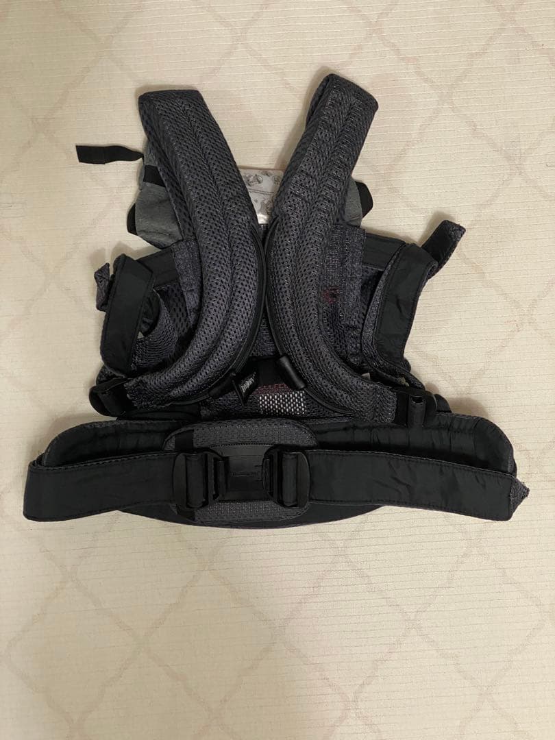 週末お値下げ中！ベビービョルン　ハーモニー　アンスラサイト