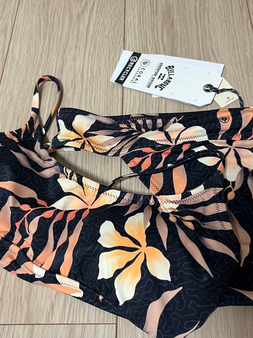 フローラルプリント セパレート水着　新品タグ付き