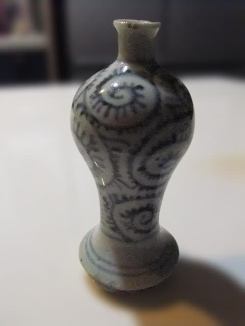 古伊万里 染付 古伊万里　蛸唐草　鑑賞向き器　江戸中期　古伊万里染付蛸唐草鶴首瓶