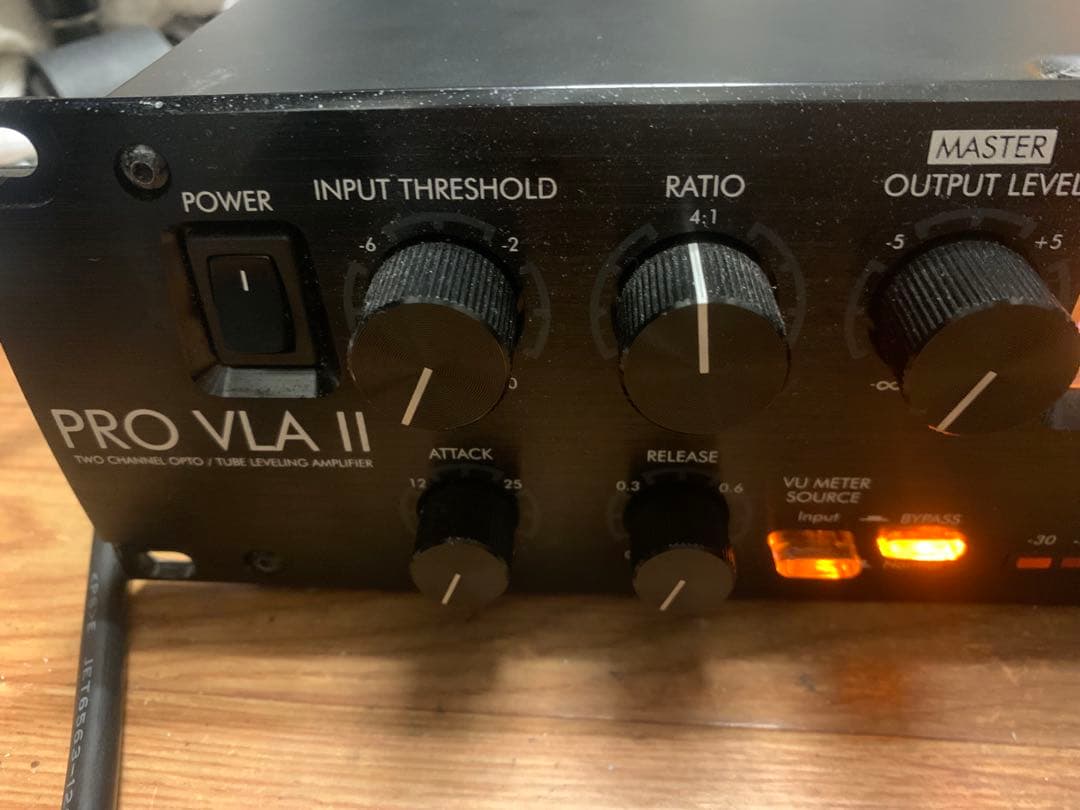 ART Pro VLA II 2CHコンプレッサー 美品 動作良好 ランプ良好