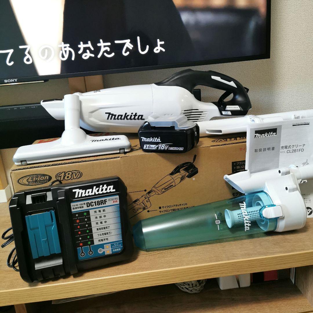 【新品未使用】週末お値下げ♦マキタ掃除機18vサイクロンアタッチメント付き