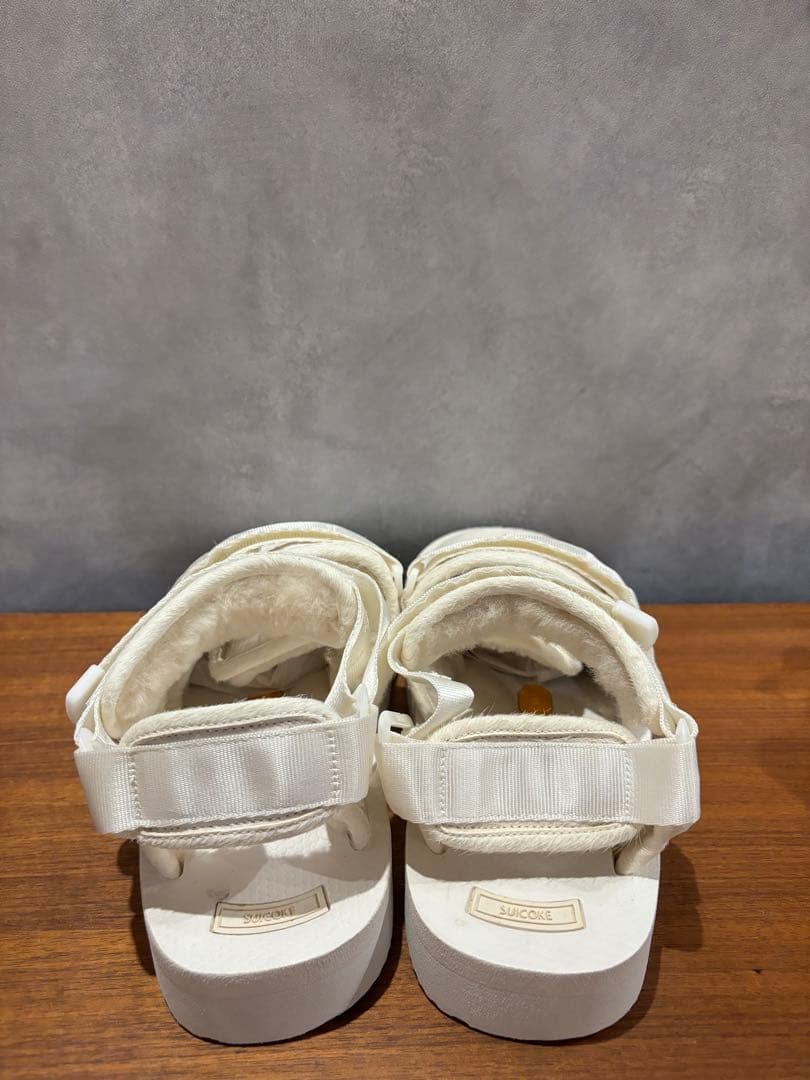 SUICOKE スイコックOG-061 ホワイトハラコ　ムートンサボサンダル